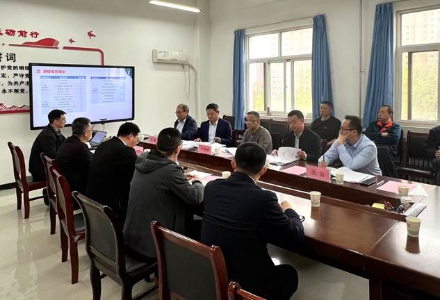 会议室里的人们AI 生成的内容可能不正确。